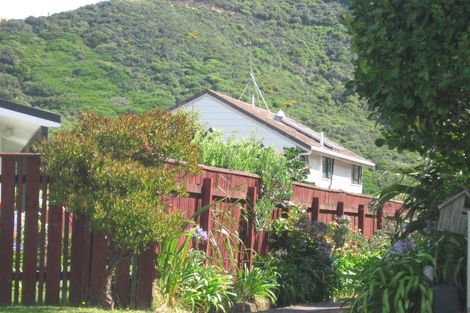 Photo of property in 18 John Witton Drive, Crofton Downs, Wellington, 6035
