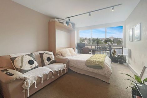 Photo of property in Vedado Apartments, 208/41u Hopper Street, Mount Cook, Wellington, 6011