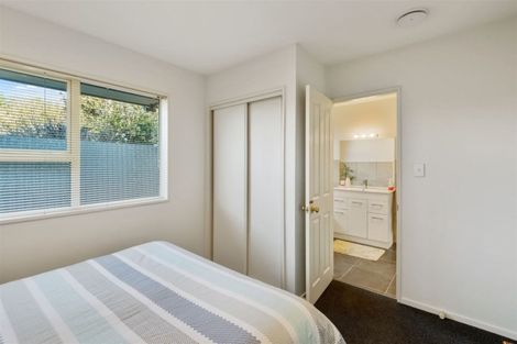 Photo of property in 52 Englefield Road, Northwood, Christchurch, 8051