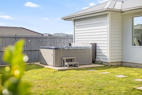 Photo of property in 16 Schooner Drive, Whitby, Porirua, 5024