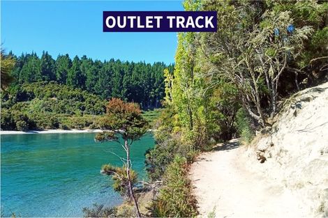 Photo of property in 26 Mount Creighton Crescent, Wanaka, 9305