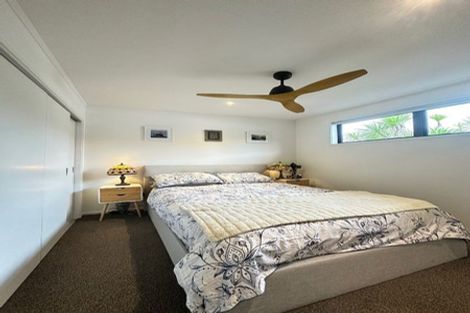 Photo of property in 2/383 Bucklands Road, Bucklands Beach, Auckland, 2012