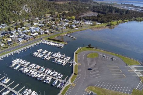 Photo of property in 14 Motuoapa Esplanade, Motuoapa, 3382