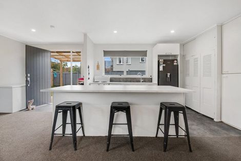 Photo of property in 73b Awaroa Road, Helensville, 0800