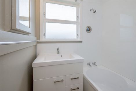 Photo of property in 20 Featherston Street, Levin, 5510