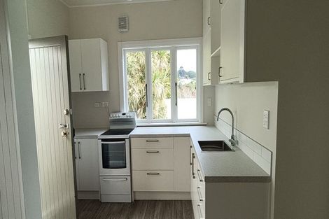 Photo of property in 6 Putnam Street, Northland, Wellington, 6012
