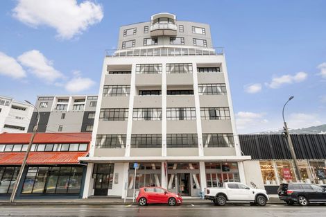 Photo of property in Endeavour Apartments, 18/125u Thorndon Quay, Pipitea, Wellington, 6011