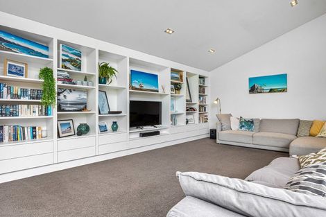 Photo of property in 5 Wiggins Street, Sumner, Christchurch, 8081