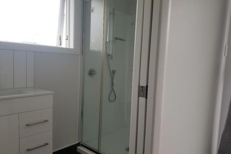 Photo of property in 2 Marie Crescent, Te Atatu South, Auckland, 0610