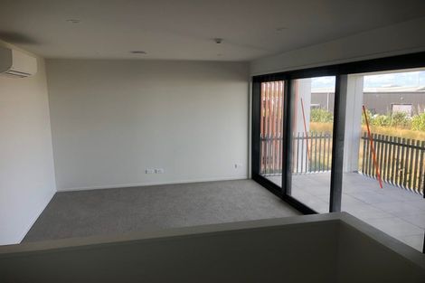 Photo of property in 32 Streamview Way, Long Bay, 0792