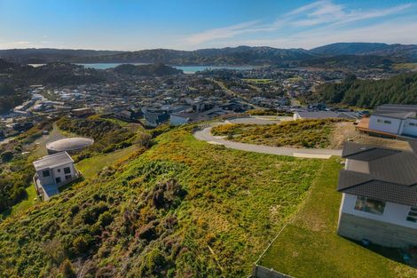 Photo of property in 4 Stunsail Lane, Whitby, Porirua, 5024