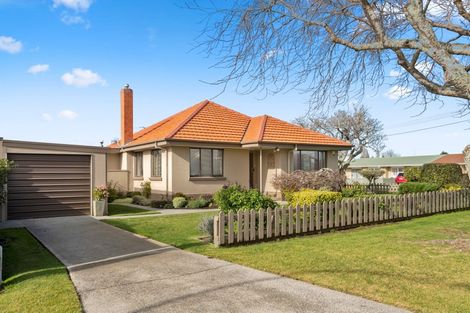 Photo of property in 2 Pemberton Crescent, Greerton, Tauranga, 3112