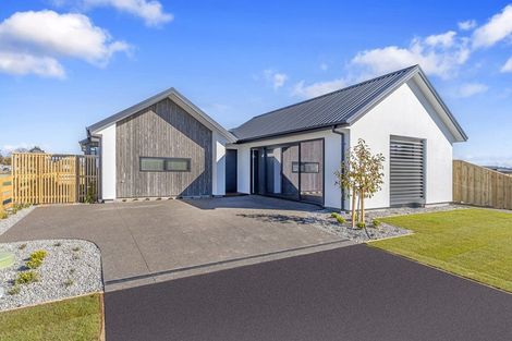 Photo of property in 205 Mairehau Road, Burwood, Christchurch, 8083