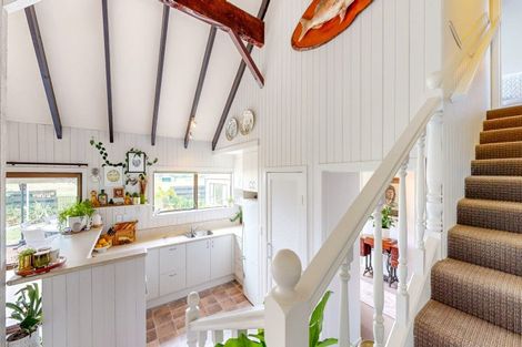 Photo of property in 128 Kiwi Road, Whangamata, 3620