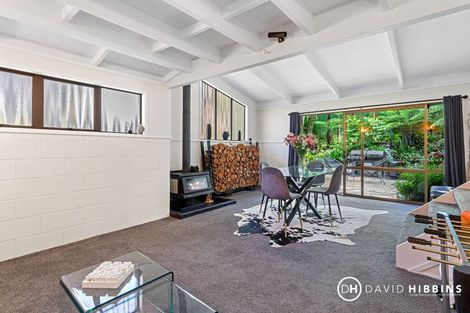 Photo of property in 9b Raymond Terrace, Northcote, Auckland, 0627