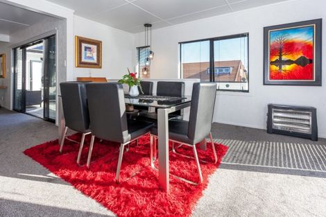 Photo of property in 100 Ocean Road, Whangamata, 3620