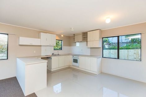 Photo of property in 1/21 Lowtherhurst Road, Massey, Auckland, 0614