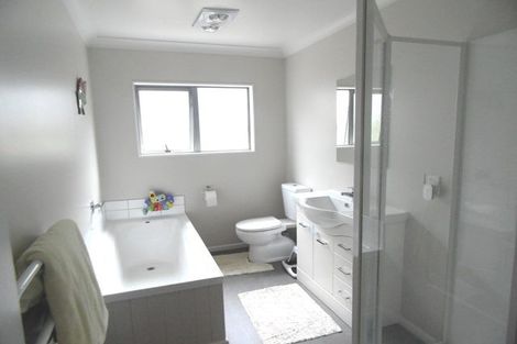 Photo of property in 12 Gennaker Lane, Whitby, Porirua, 5024