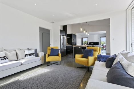 Photo of property in 11 Henry Bell Close, Leamington, Cambridge, 3432