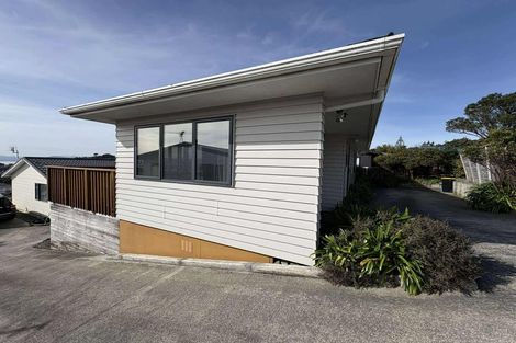 Photo of property in 4 Kekerenga Street, Strathmore Park, Wellington, 6022