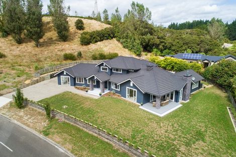 Photo of property in 82 Kingsdale Park Drive, Aokautere, Palmerston North, 4471