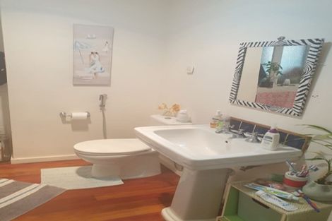 Photo of property in 1/8 Golf Road, New Lynn, Auckland, 0600