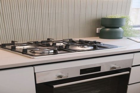 Photo of property in 46d Tiroroa Avenue, Te Atatu South, Auckland, 0610