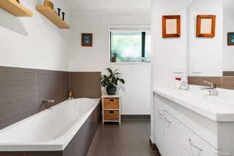 Photo of property in 9 Mcgowan Rise, Tuakau, 2121