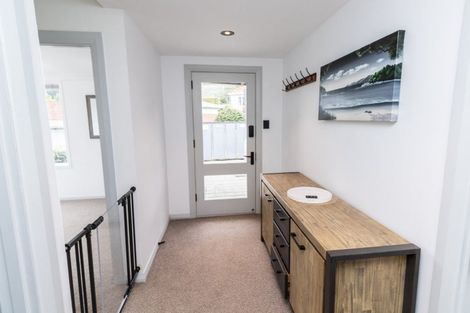Photo of property in 30 Collins Avenue, Tawa, Wellington, 5028