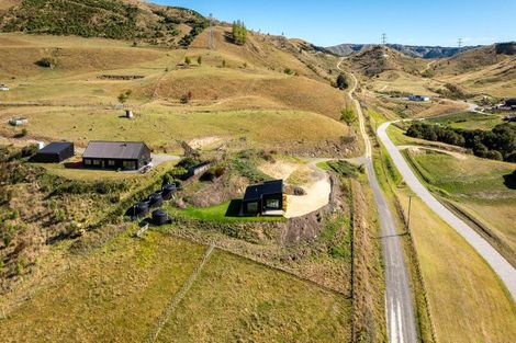 Photo of property in 52 Avery Road, Eskdale, Napier, 4182