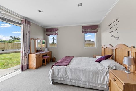 Photo of property in 96 Farringdon Avenue, Rototuna North, Hamilton, 3210
