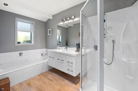 Photo of property in 9 Montgomery Crescent, Kinloch, Taupo, 3377