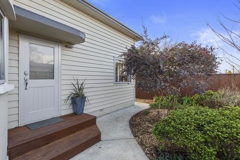 Photo of property in 15 Corlett Street, Utuhina, Rotorua, 3015