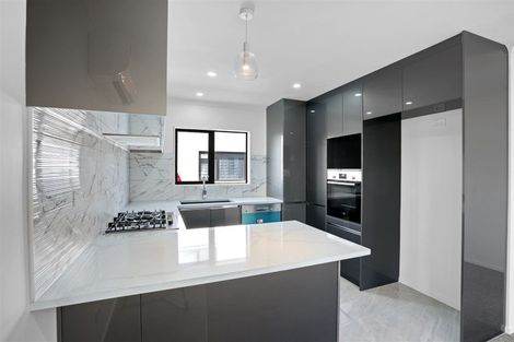 Photo of property in 20a Survila Street, Takanini, 2110