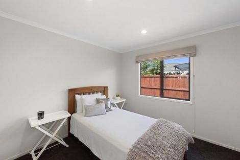 Photo of property in 53 Saint James Drive, Huntington, Hamilton, 3210