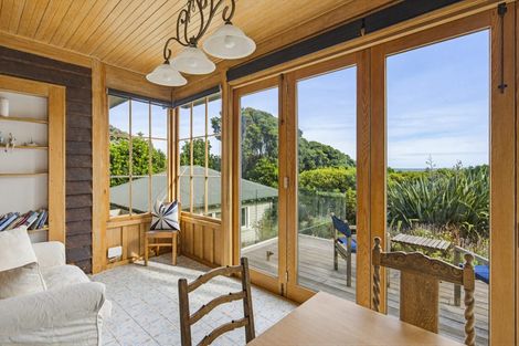 Photo of property in 7 Tangahoe Street, Paekakariki, 5034