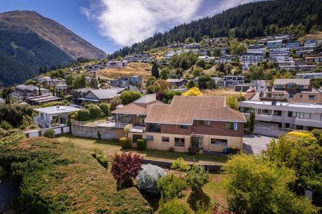 Photo of property in 19 Salmond Place, Queenstown, 9300