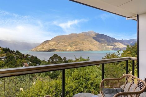Photo of property in 40 Dart Place, Fernhill, Queenstown, 9300