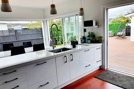 Photo of property in 10 Plunket Avenue, Petone, Lower Hutt, 5012