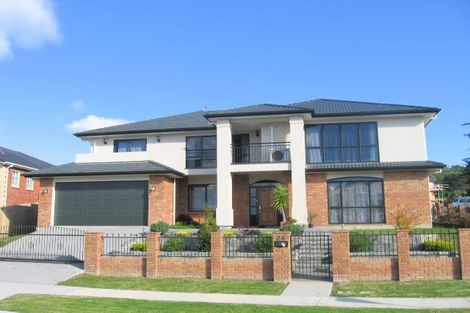 Photo of property in 26 Fairford Avenue, Henderson, Auckland, 0612