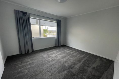 Photo of property in 40 Vodanovich Road, Te Atatu South, Auckland, 0610