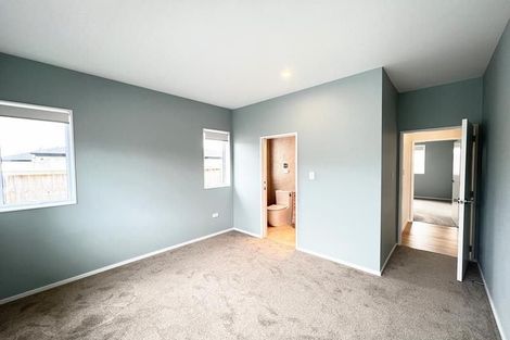 Photo of property in 40 Holcroft Street, Papakura, 2110