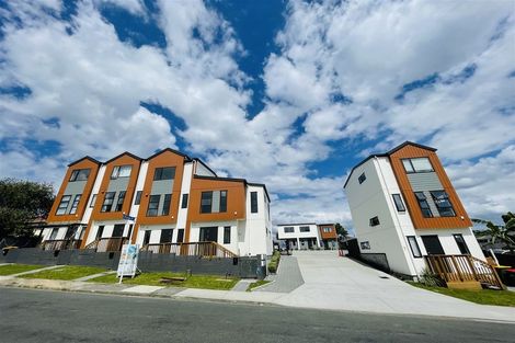 Photo of property in 2/6 Kereru Street, Henderson, Auckland, 0612