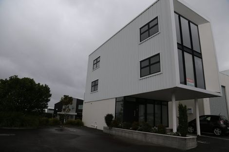 Photo of property in 1/86 Hurlstone Drive, Waiwhakaiho, New Plymouth, 4312