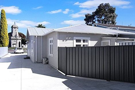 Photo of property in 192 Gloucester Street, Taradale, Napier, 4112