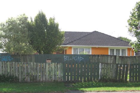 Photo of property in 9 Fairdene Avenue, Henderson, Auckland, 0610