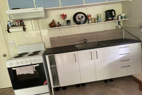 Photo of property in 4 Miro Street, Merrilands, New Plymouth, 4312