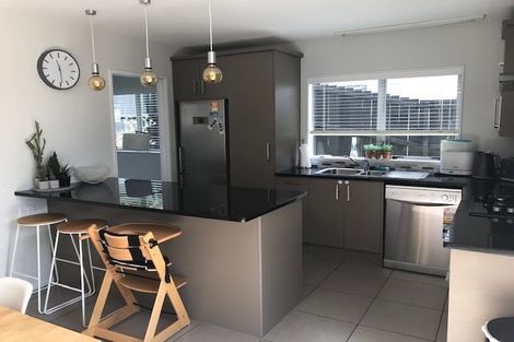 Photo of property in 139a Wellington Street, Howick, Auckland, 2014
