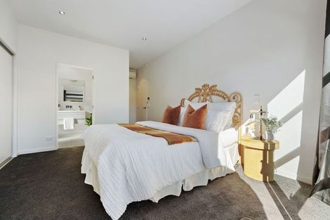 Photo of property in 11 Haddow's Place, Lake Hayes, Queenstown, 9304