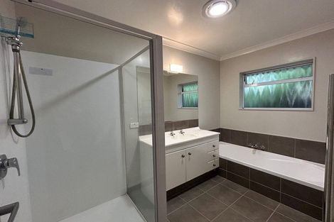 Photo of property in 17 Whiting Crescent, Greenmeadows, Napier, 4112